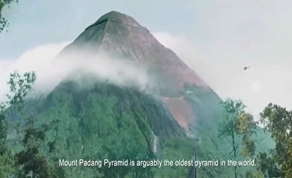 piramidi indonesia