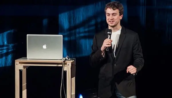 George Hotz spiega la sua teoria sulla realtà simulata