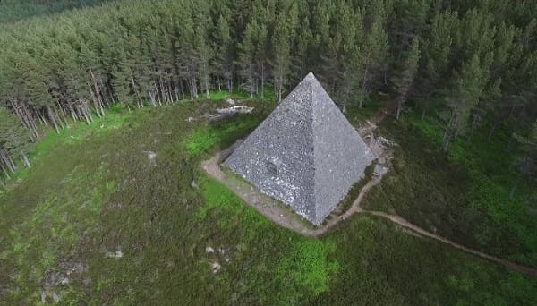 piramide scozia