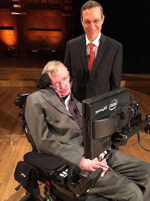 scienziato avi loeb, Stephen Hawking